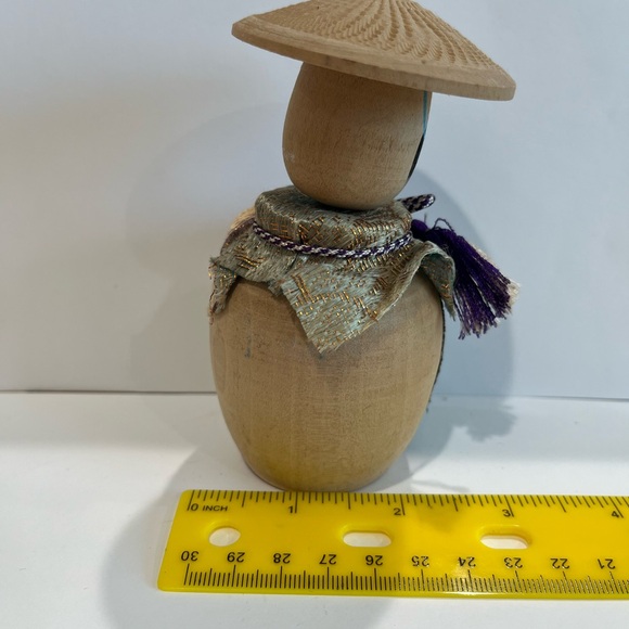 Kokeshi with a hat and a Daruma drawing- Japanese Wooden Doll,4.5” - Picture 4 of 11
